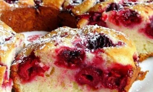 Быстрый вишневый пирог: до чего же вкусный рецепт, но очень простой